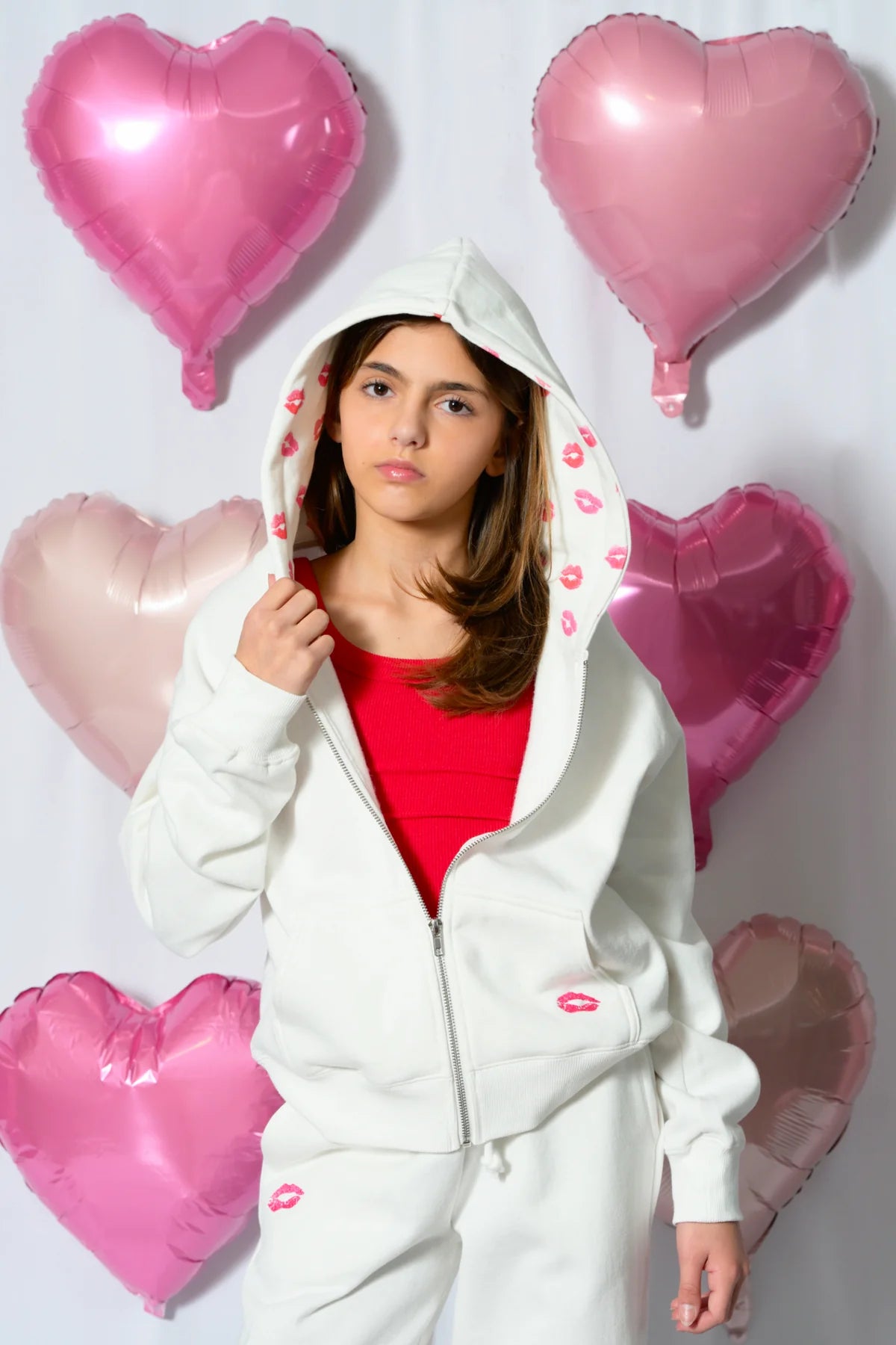 KATIEJ NYC- TWEEN CODY ZIP HOODIE W/LIPS (vintage white) – Ragg Tattoo
