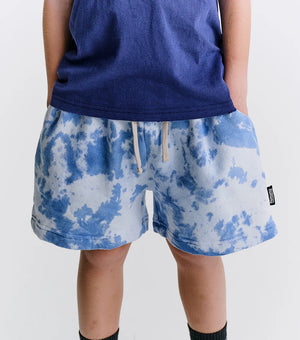 nununu- mega tie dye sweatshorts (indigo)