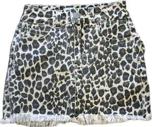 Vintage Havana- Leopard Frayed Hem Skort